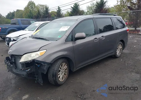 2013 Toyota Sienna Xle V6 8 Passenger из США, поврежденный, VIN 5TDYK3DC4DS352424